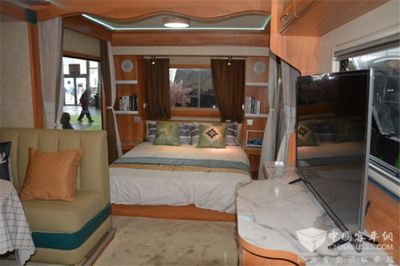 宇通凯伦宾威携中凯凤凰等多款明星房车闪耀北京，引领行业新风尚